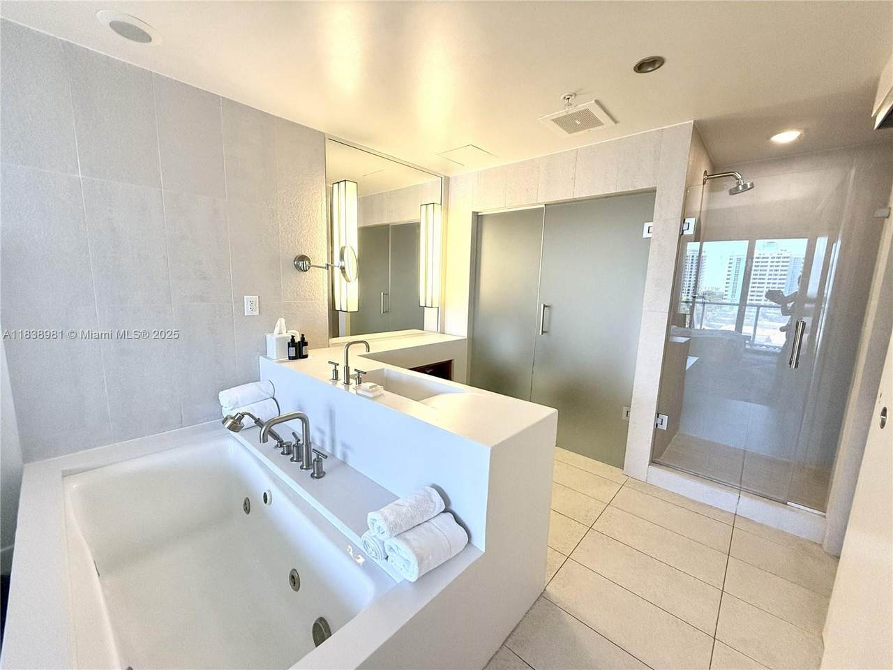 https://bt-photos.global.ssl.fastly.net/miami/orig_boomver_1_A11838981-2.jpg
