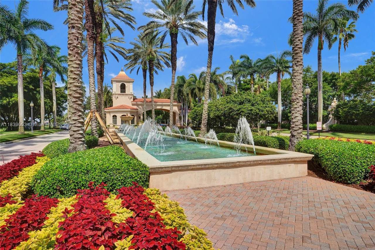 https://bt-photos.global.ssl.fastly.net/miami/1280_boomver_1_A11839053-2.jpg