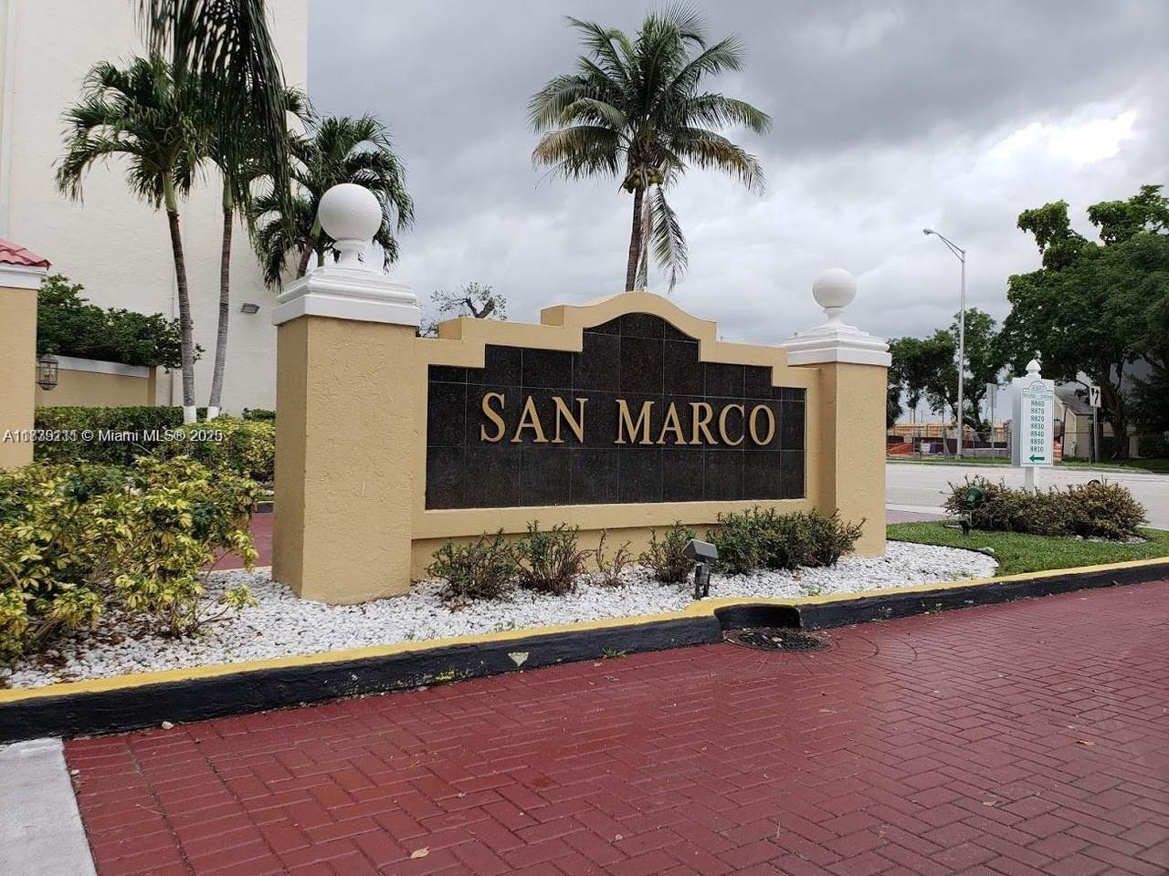 8840 Fontainebleau Blvd - Photo 1