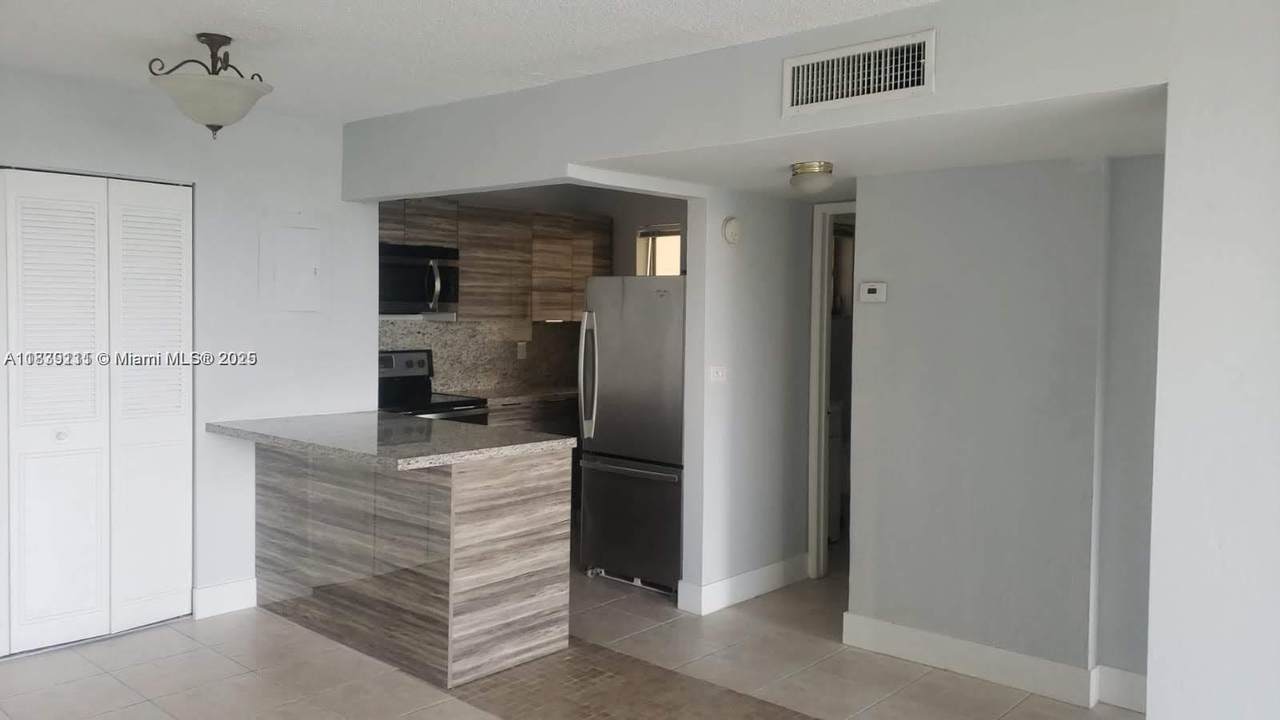 https://bt-photos.global.ssl.fastly.net/miami/1280_boomver_1_A11839111-2.jpg