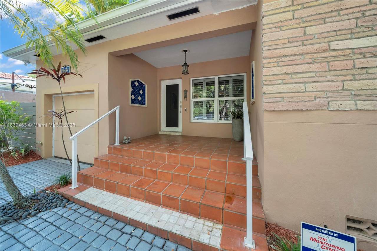 https://bt-photos.global.ssl.fastly.net/miami/1280_boomver_1_A11839463-2.jpg
