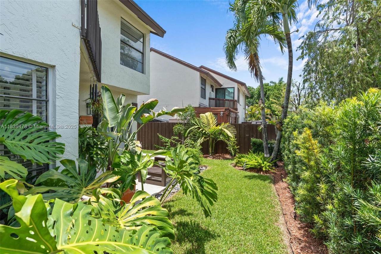 https://bt-photos.global.ssl.fastly.net/miami/1280_boomver_1_A11839478-2.jpg