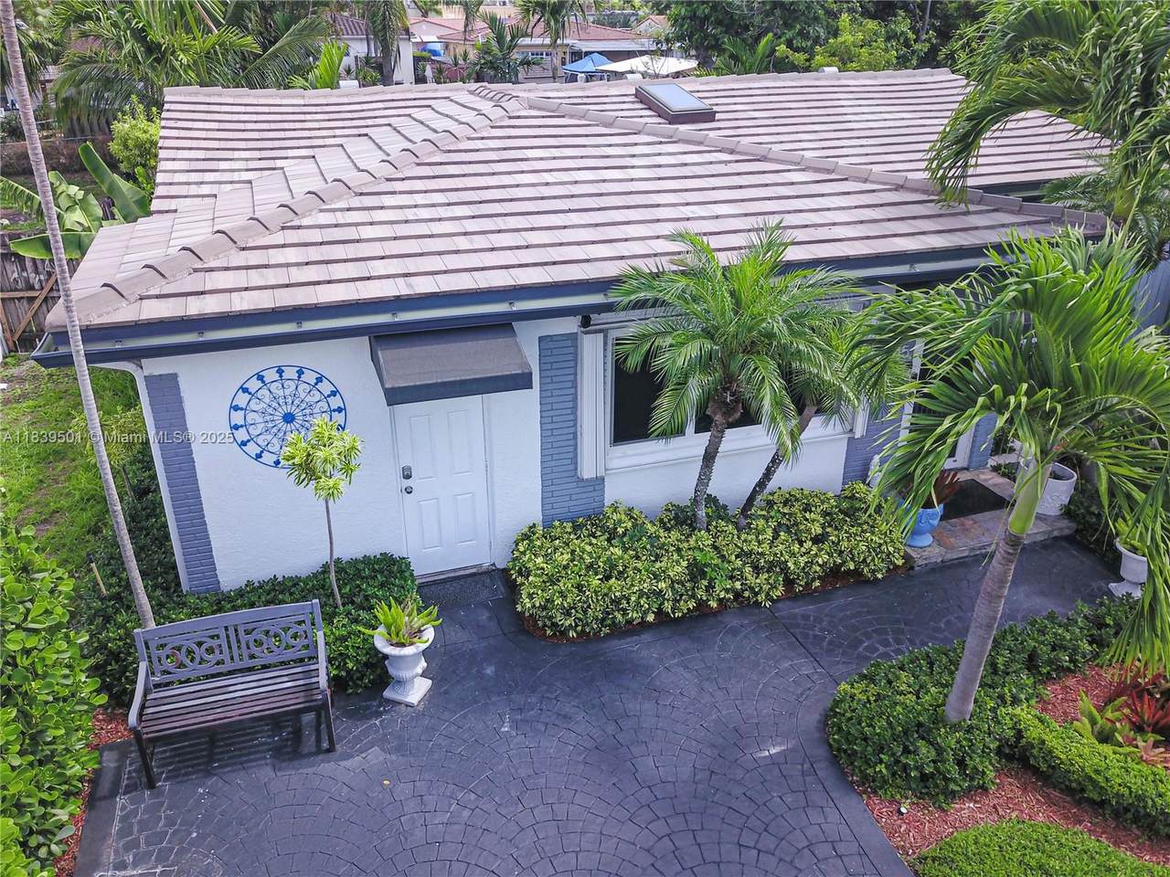 https://bt-photos.global.ssl.fastly.net/miami/1280_boomver_1_A11839501-2.jpg