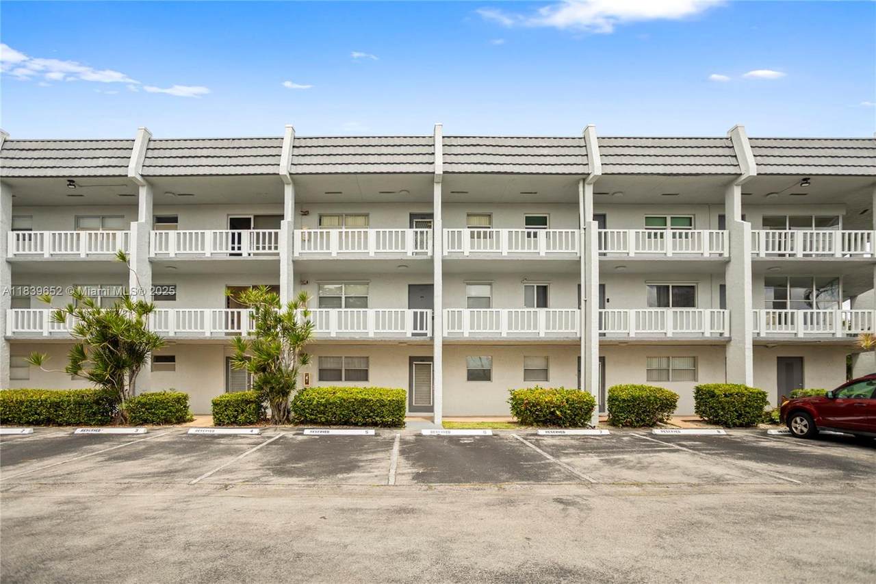 6600 Royal Palm Blvd - Photo 1