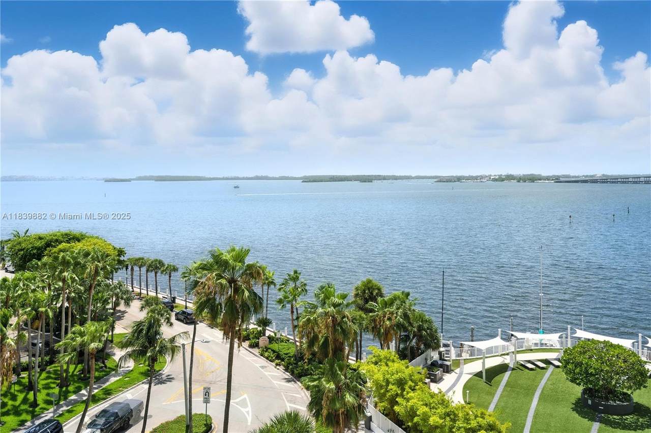 https://bt-photos.global.ssl.fastly.net/miami/1280_boomver_1_A11839882-2.jpg
