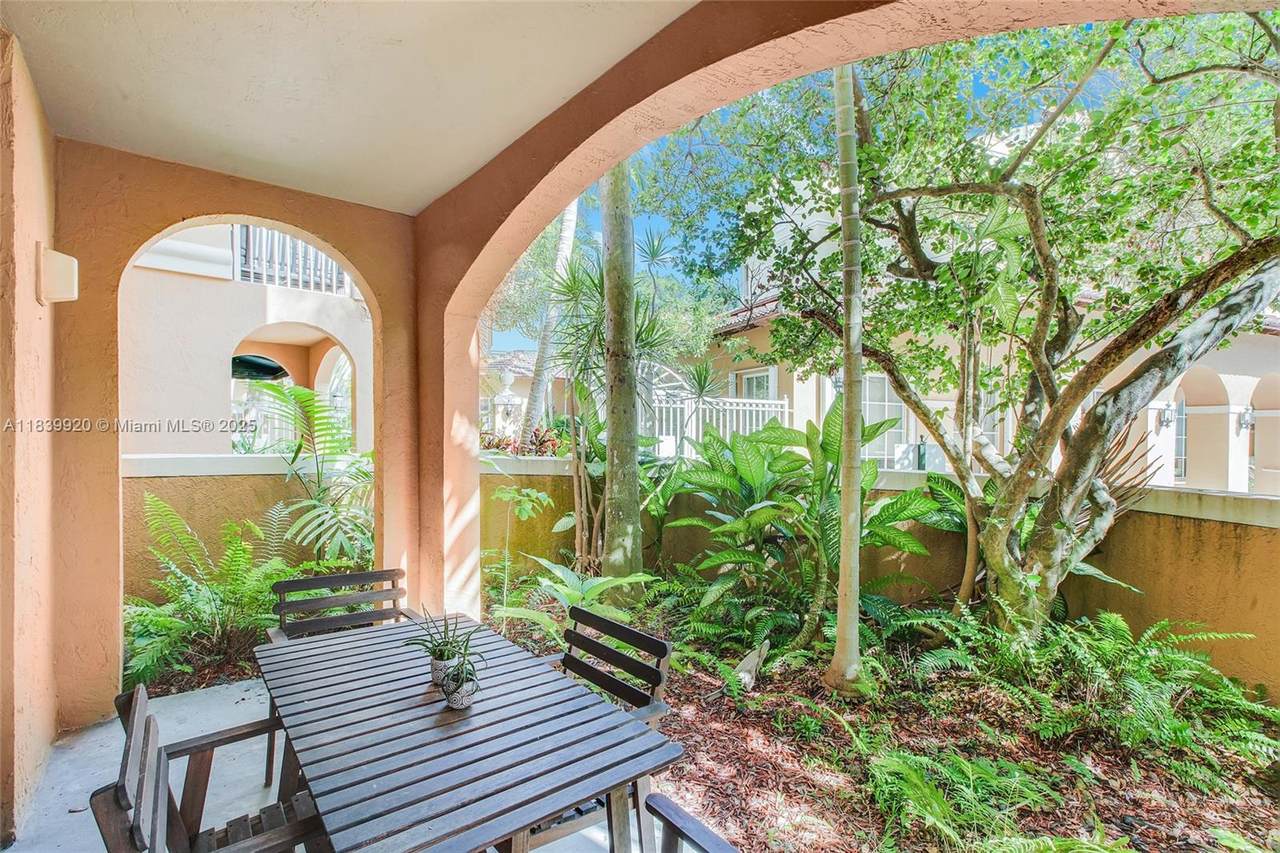 19701 Country Club Dr - Photo 1