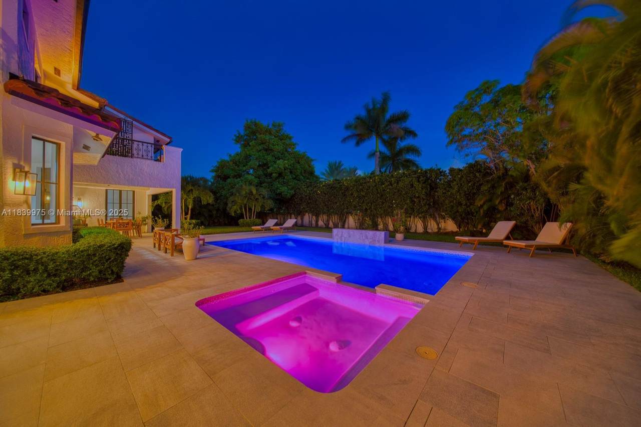 https://bt-photos.global.ssl.fastly.net/miami/1280_boomver_1_A11839975-2.jpg