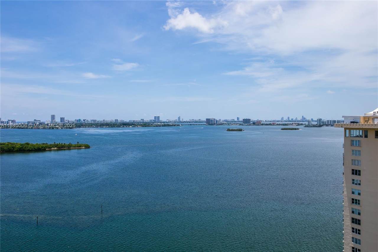 https://bt-photos.global.ssl.fastly.net/miami/1280_boomver_1_A11840006-2.jpg