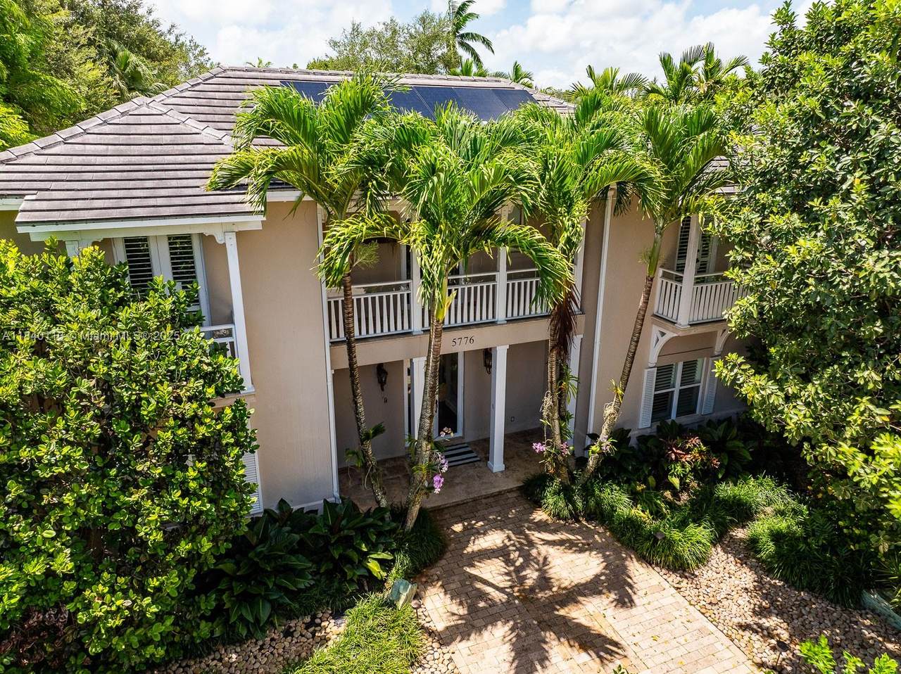 https://bt-photos.global.ssl.fastly.net/miami/1280_boomver_1_A11840113-2.jpg