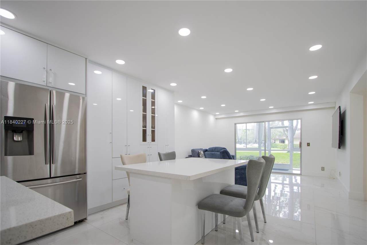 12850 4th Ct - Photo 1