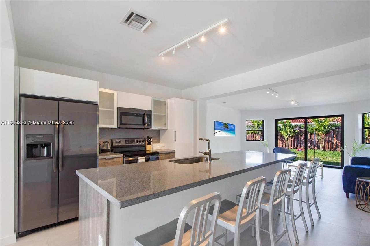 7532 Hispanola Ave - Photo 1