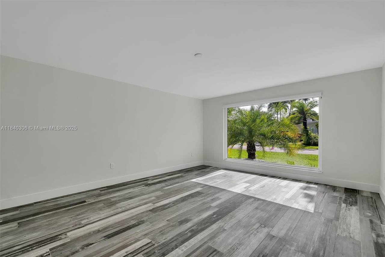 https://bt-photos.global.ssl.fastly.net/miami/1280_boomver_1_A11840306-2.jpg