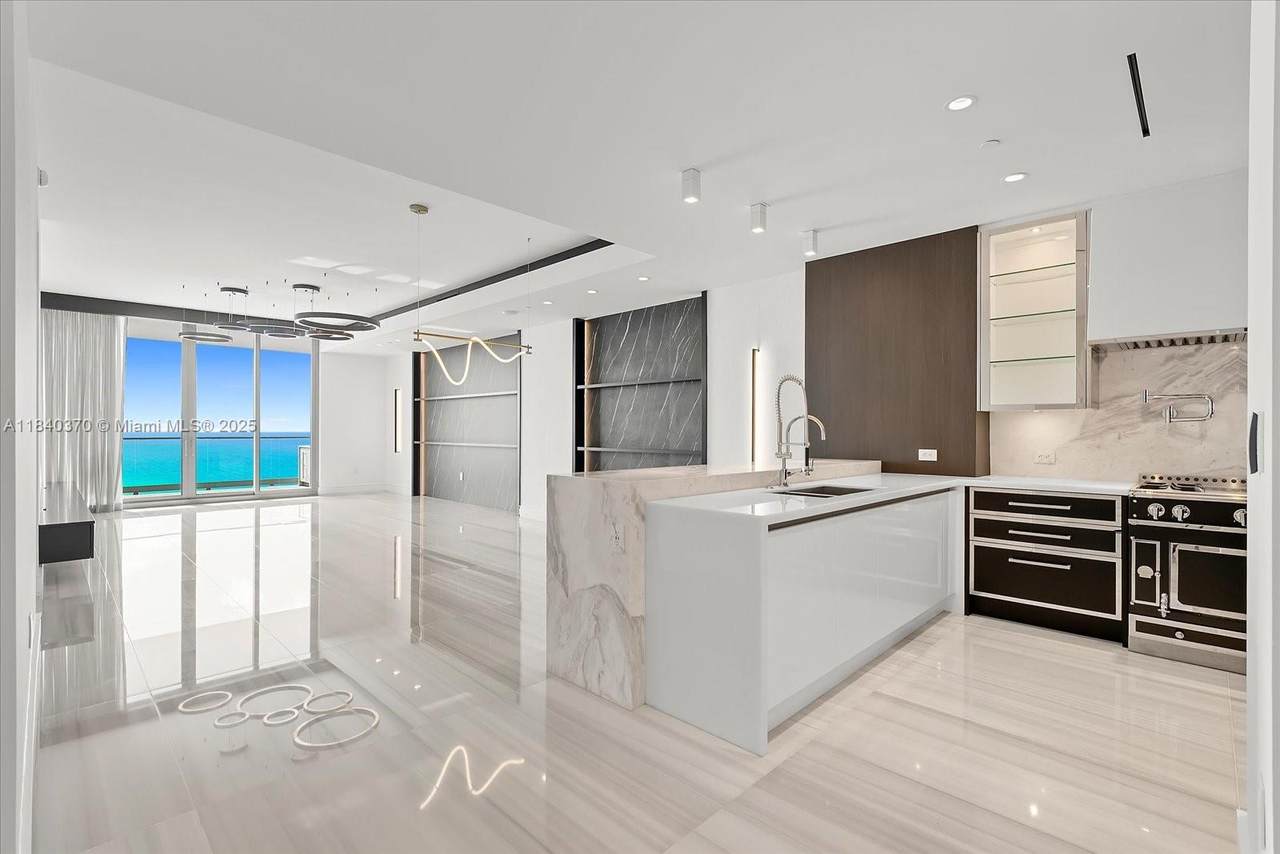 17901 Collins Ave - Photo 1