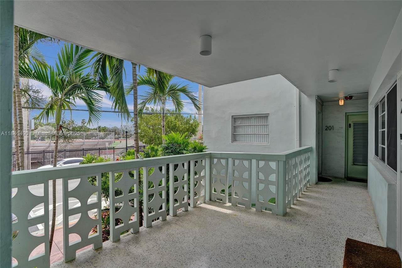 https://bt-photos.global.ssl.fastly.net/miami/1280_boomver_1_A11840490-2.jpg