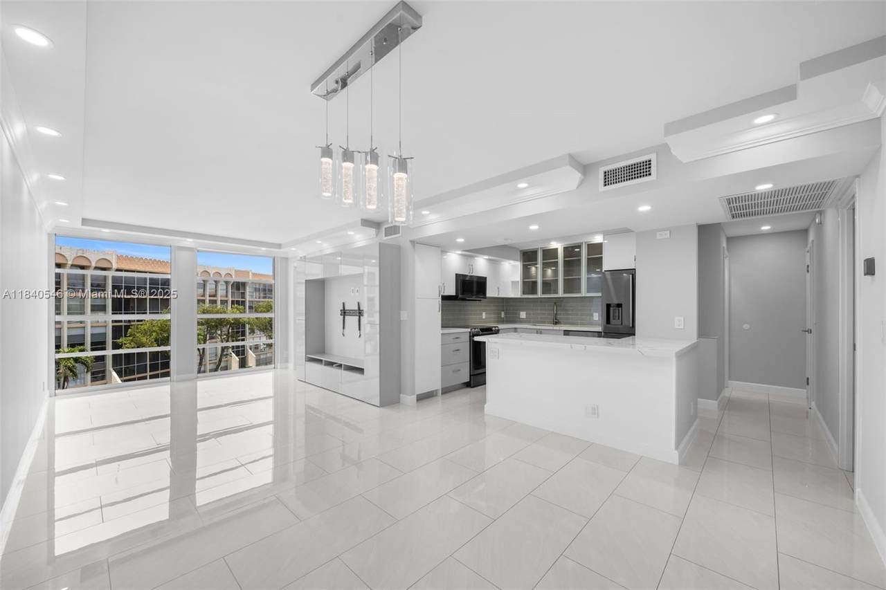 701 Three Islands Blvd - Photo 1