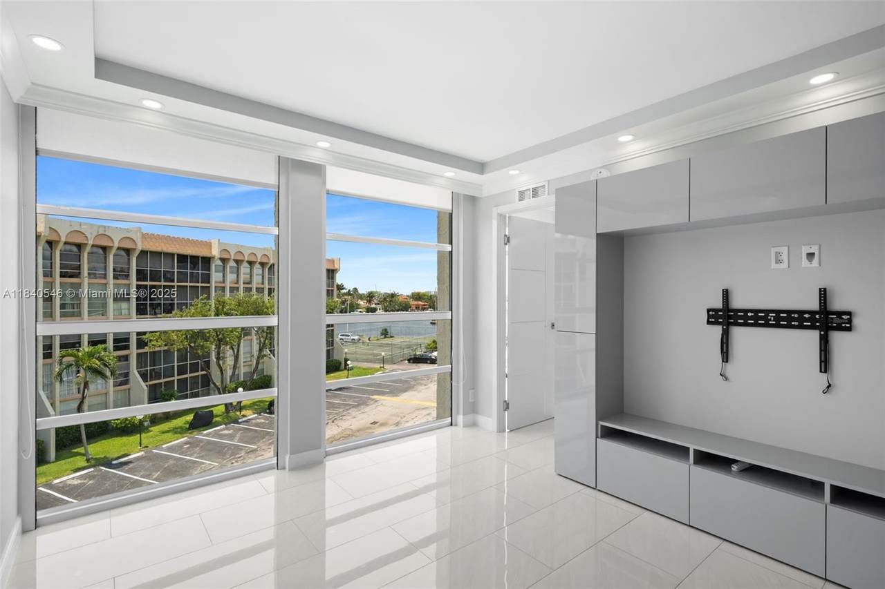 https://bt-photos.global.ssl.fastly.net/miami/1280_boomver_1_A11840546-2.jpg