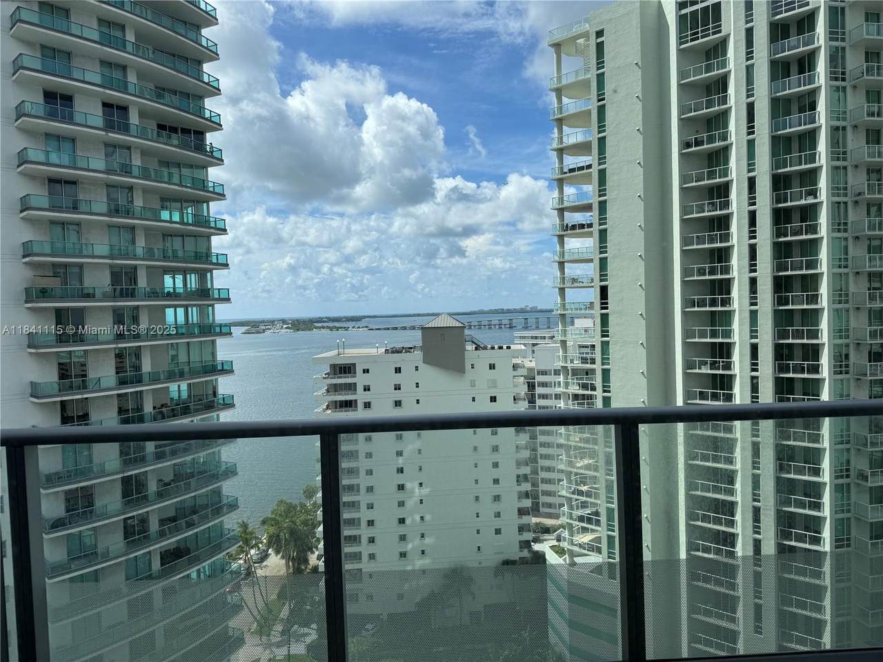 https://bt-photos.global.ssl.fastly.net/miami/1280_boomver_1_A11841115-2.jpg