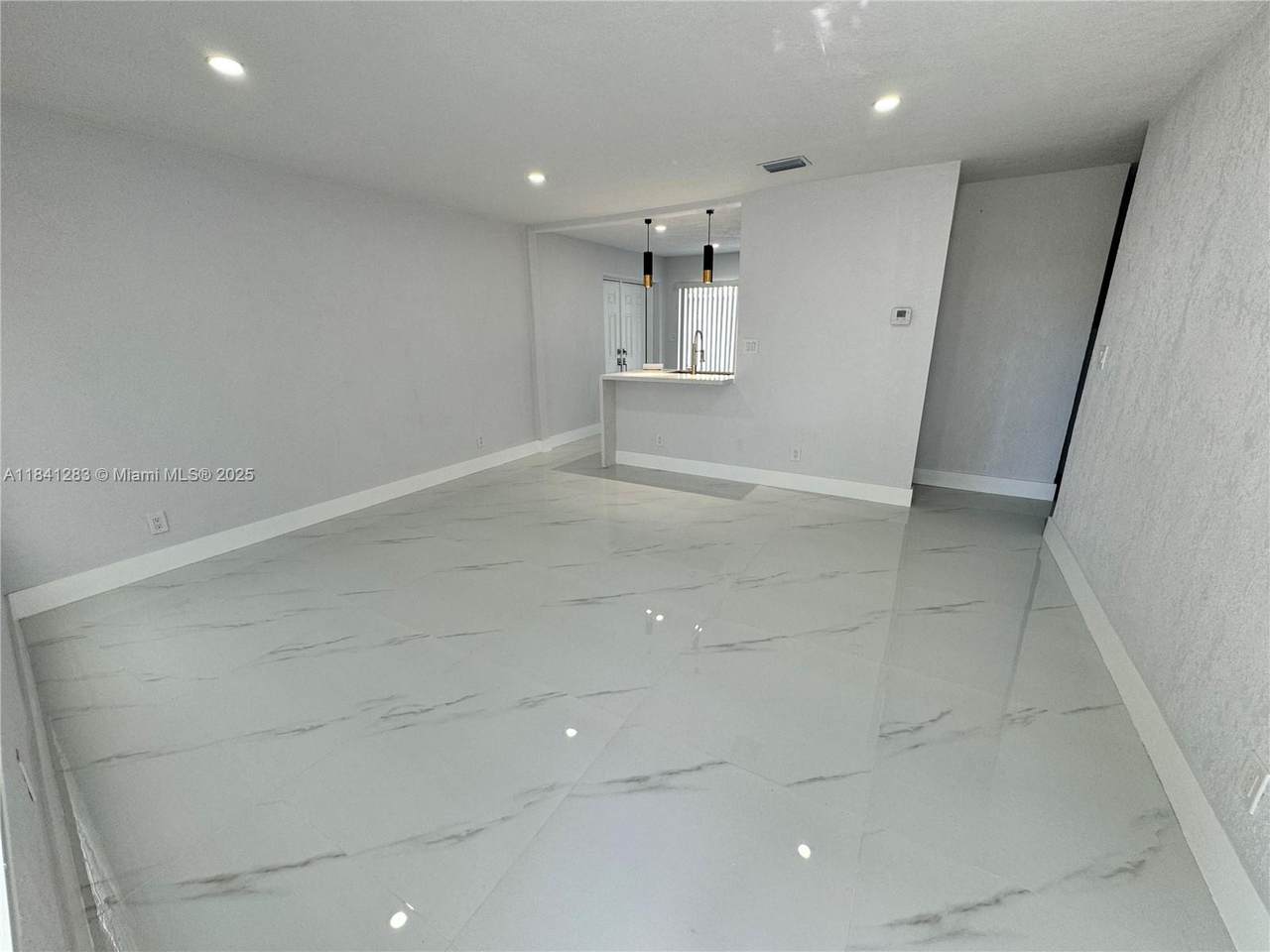 https://bt-photos.global.ssl.fastly.net/miami/1280_boomver_1_A11841283-2.jpg