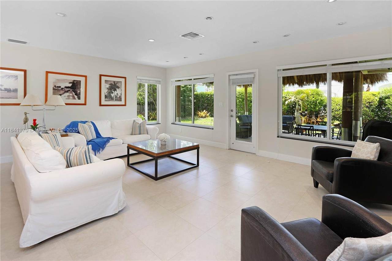 https://bt-photos.global.ssl.fastly.net/miami/1280_boomver_1_A11841370-2.jpg