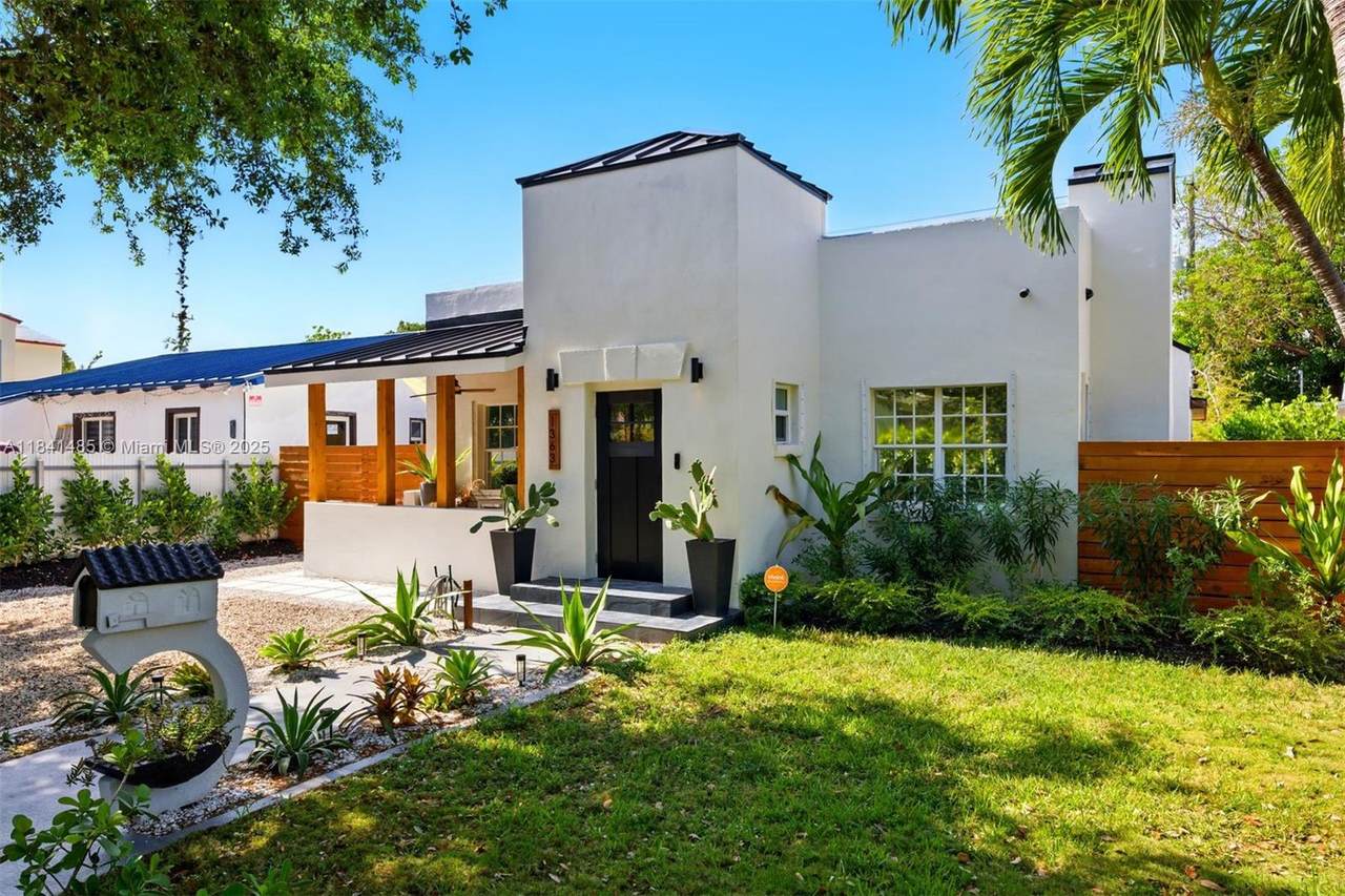 1363 Biarritz Dr - Photo 1