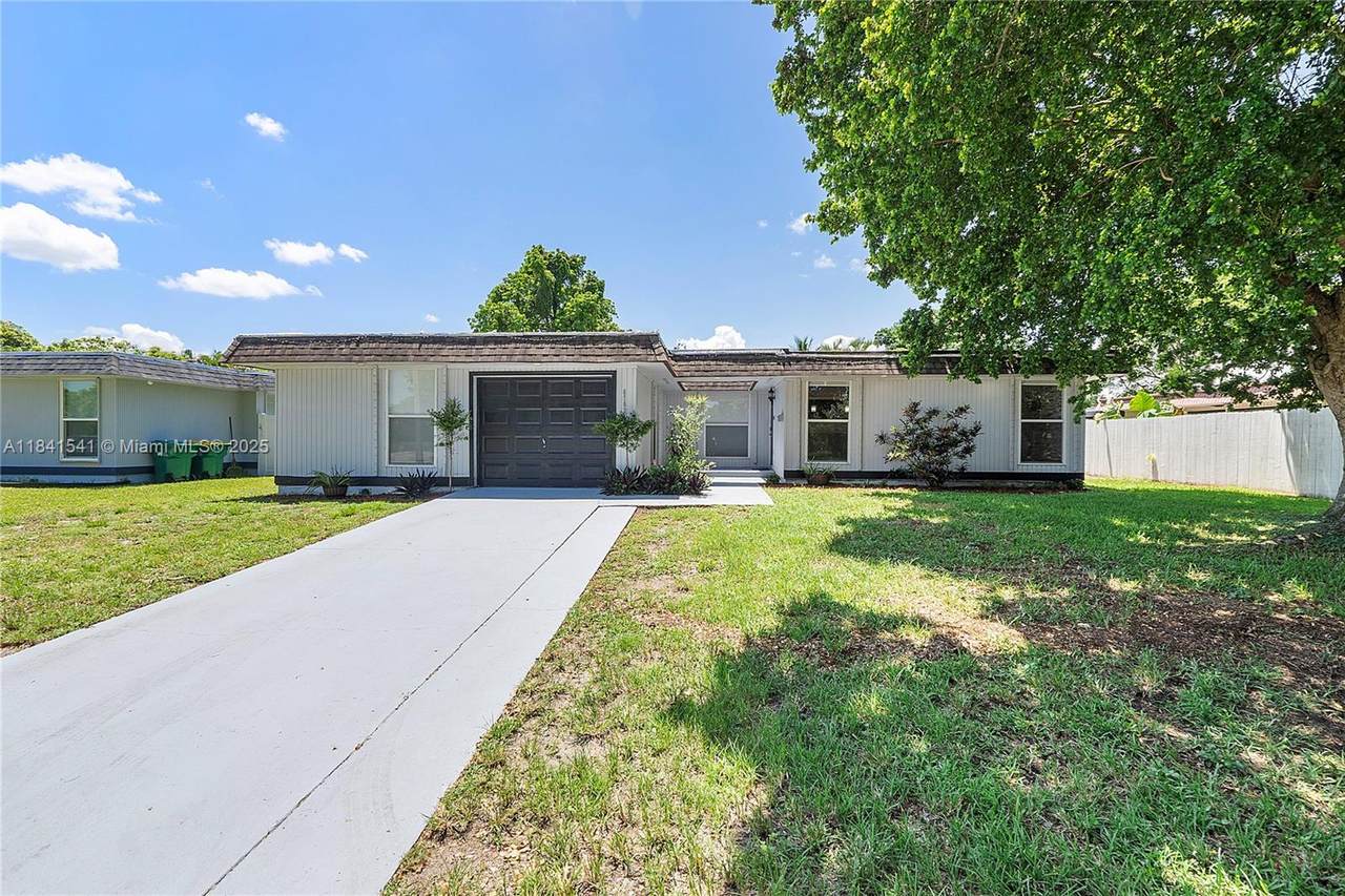 6703 Brookwood Blvd - Photo 1