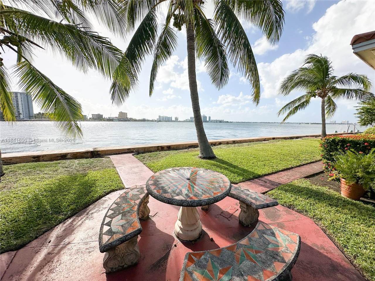 https://bt-photos.global.ssl.fastly.net/miami/1280_boomver_1_A11841600-2.jpg