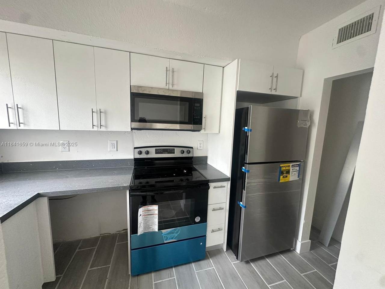 8325 5th Ave - Photo 1