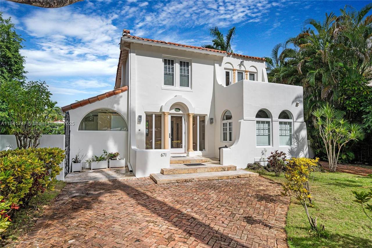 https://bt-photos.global.ssl.fastly.net/miami/1280_boomver_1_A11841747-2.jpg