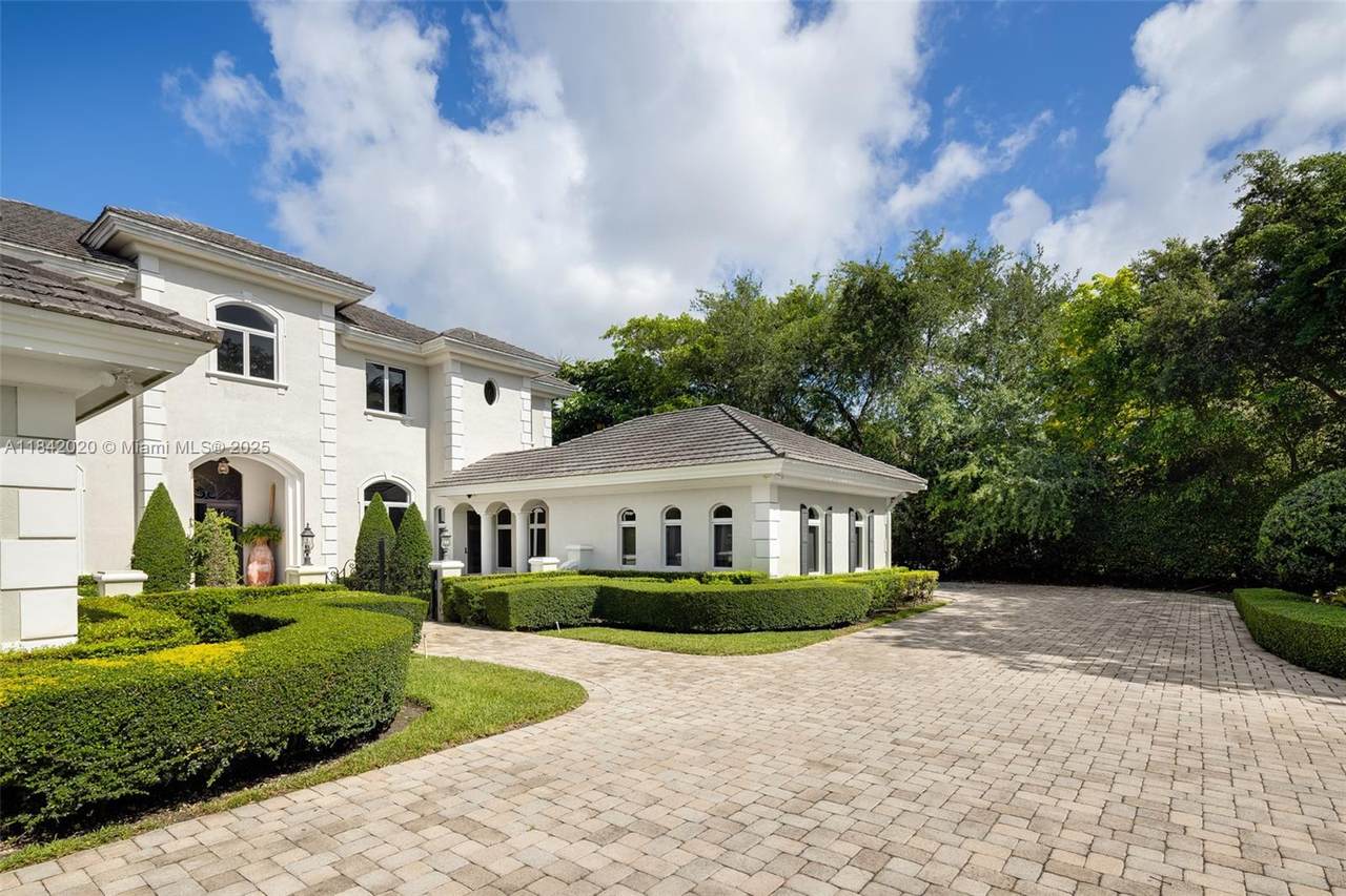 https://bt-photos.global.ssl.fastly.net/miami/1280_boomver_1_A11842020-2.jpg