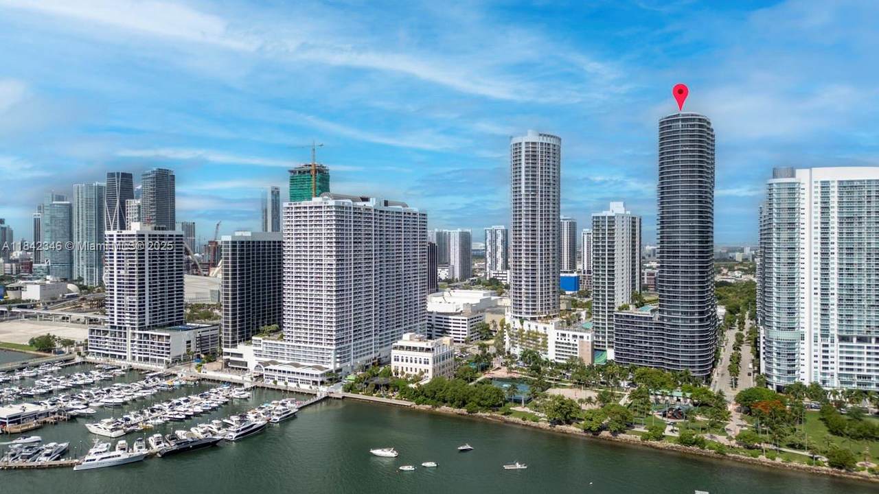 488 18th St - Photo 1