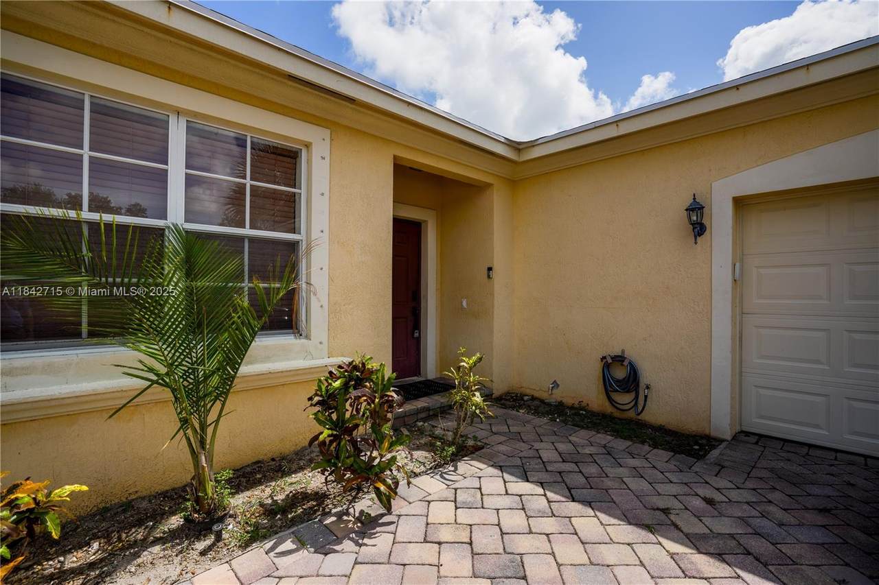 https://bt-photos.global.ssl.fastly.net/miami/1280_boomver_1_A11842715-2.jpg