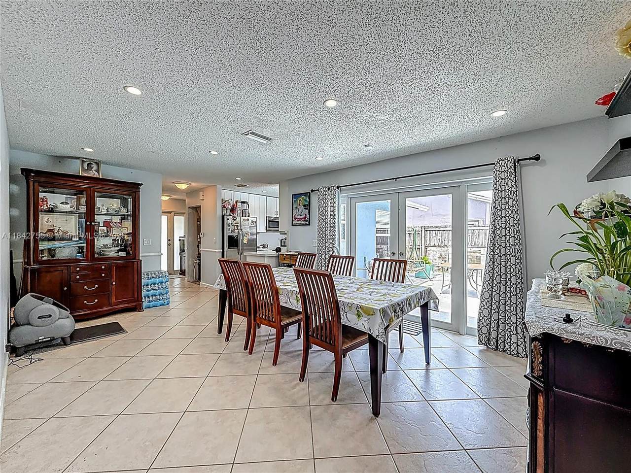 https://bt-photos.global.ssl.fastly.net/miami/1280_boomver_1_A11842755-2.jpg