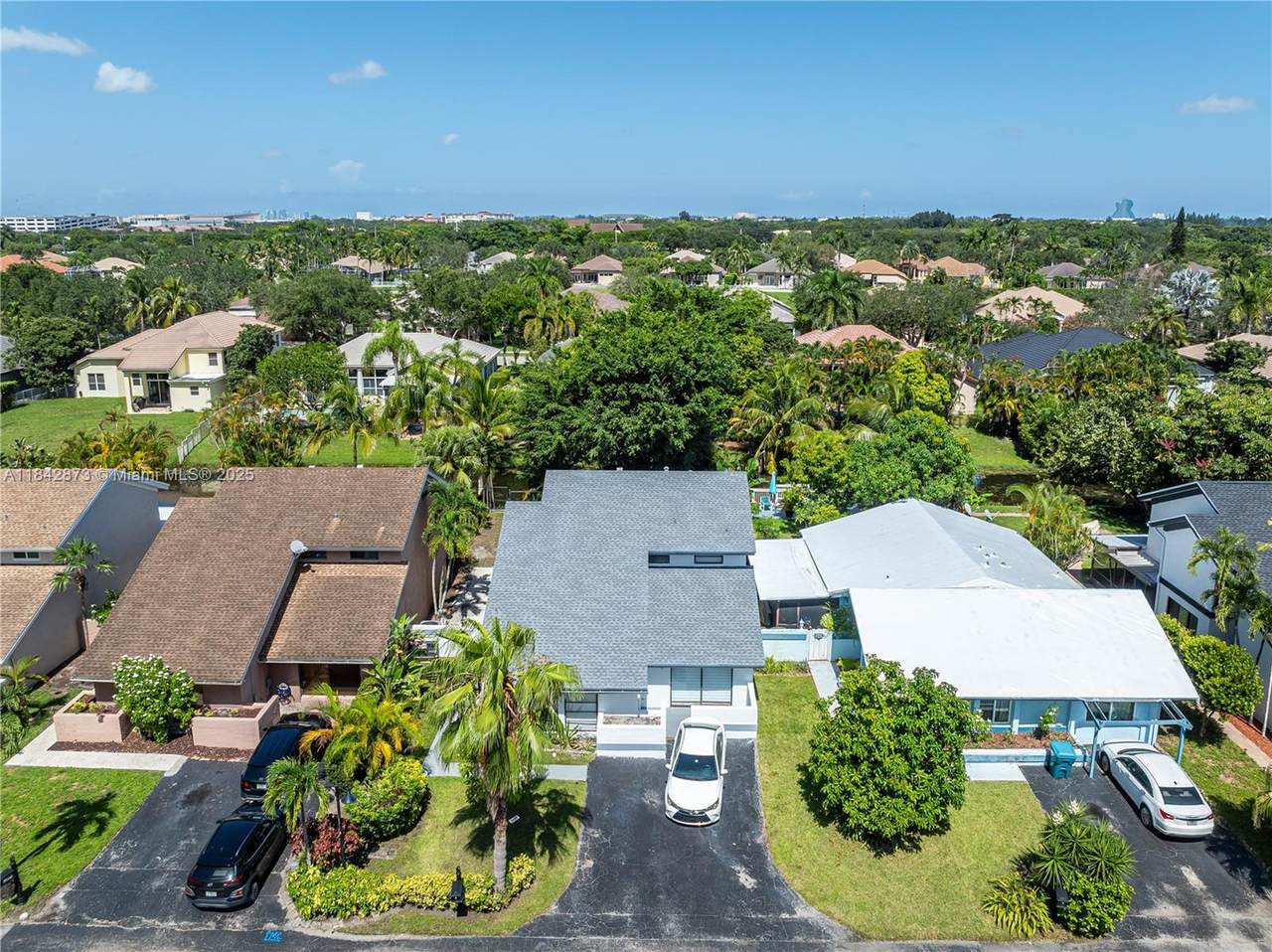 https://bt-photos.global.ssl.fastly.net/miami/1280_boomver_1_A11842873-2.jpg