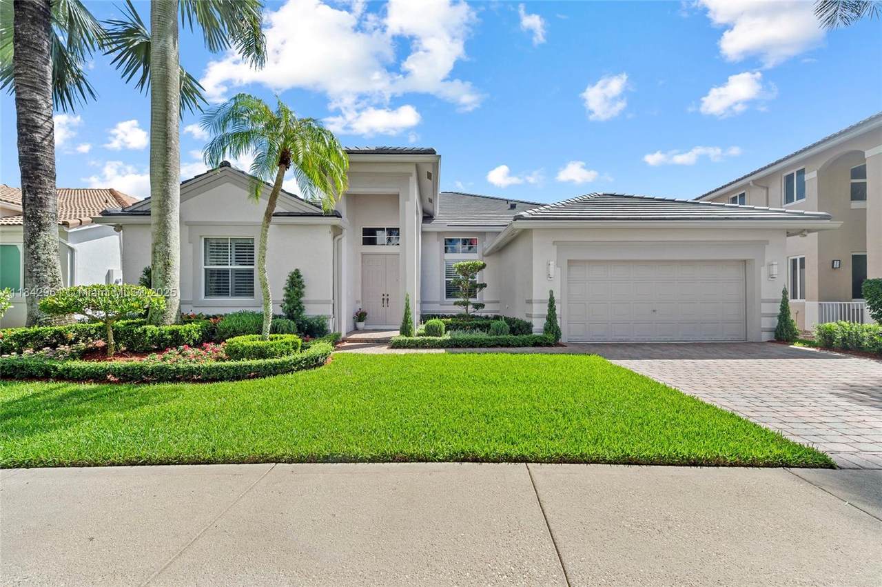 2530 Hunters Run Way - Photo 1
