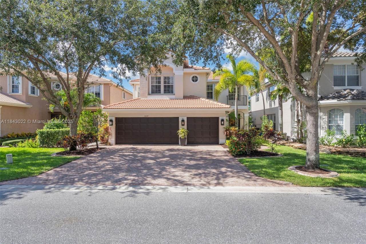 8864 Maple Hill Ct - Photo 1