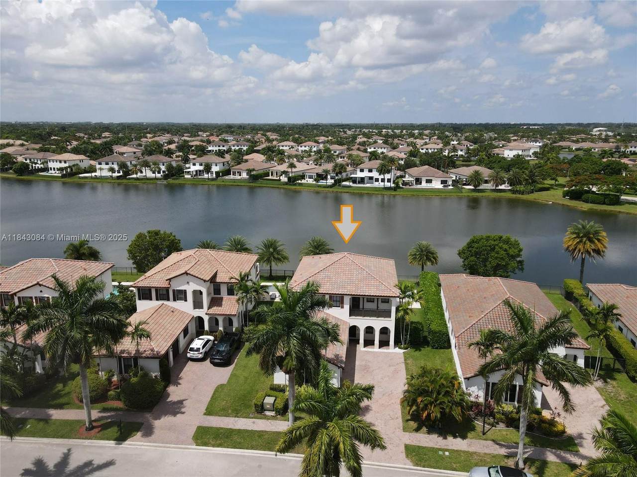 https://bt-photos.global.ssl.fastly.net/miami/1280_boomver_1_A11843084-2.jpg