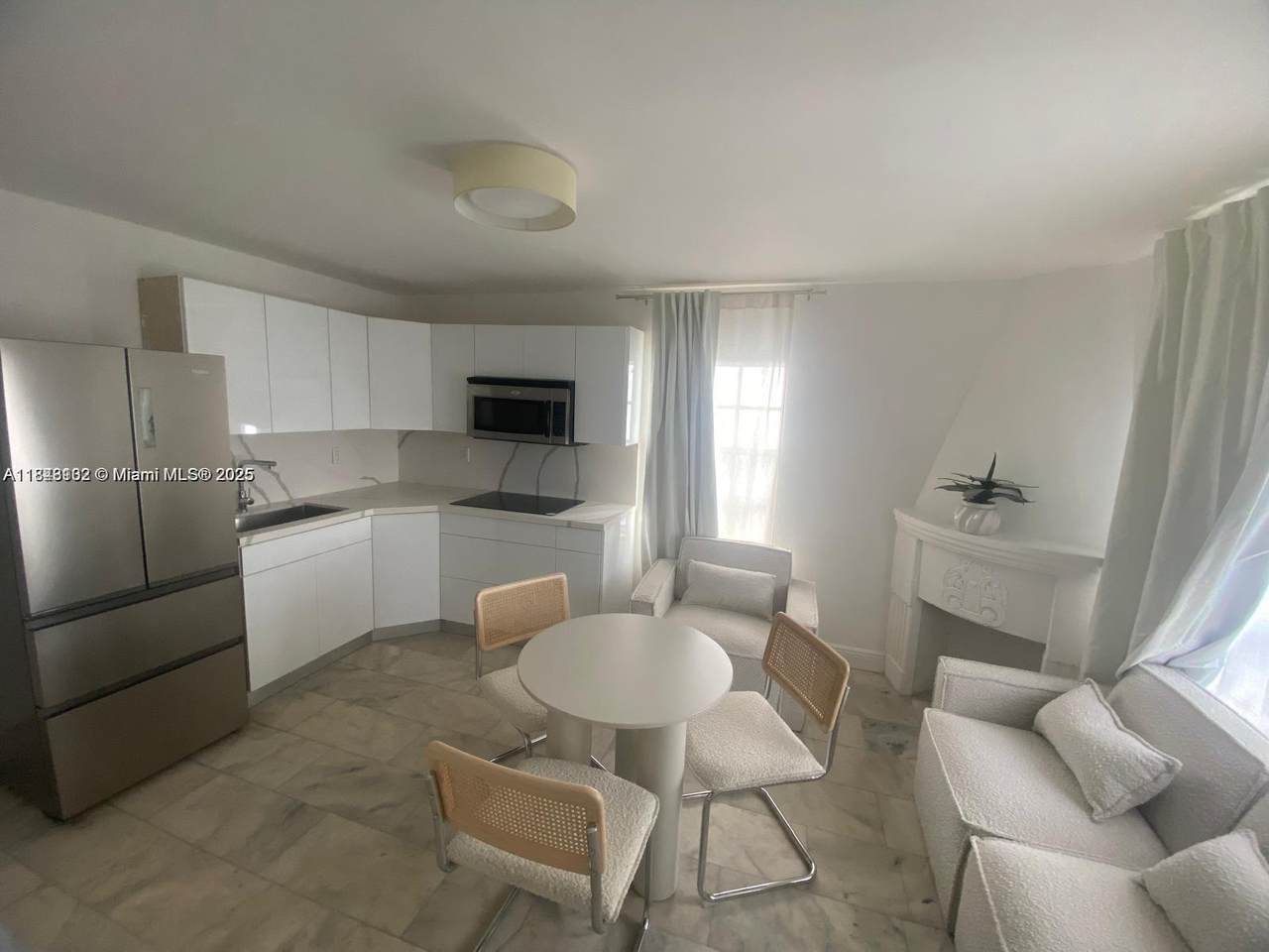 1526 Pennsylvania Ave - Photo 1