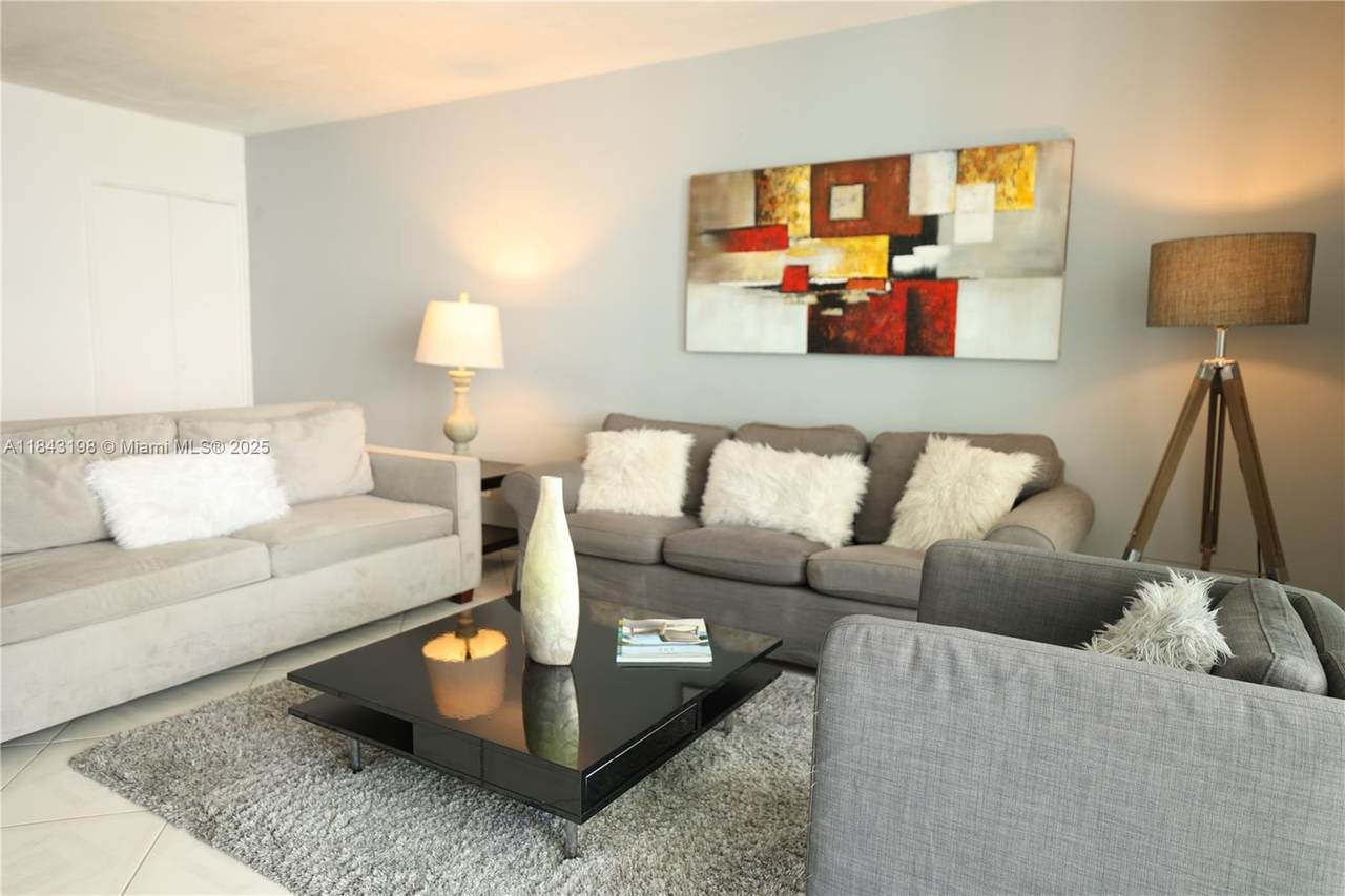 5151 Collins Ave - Photo 1