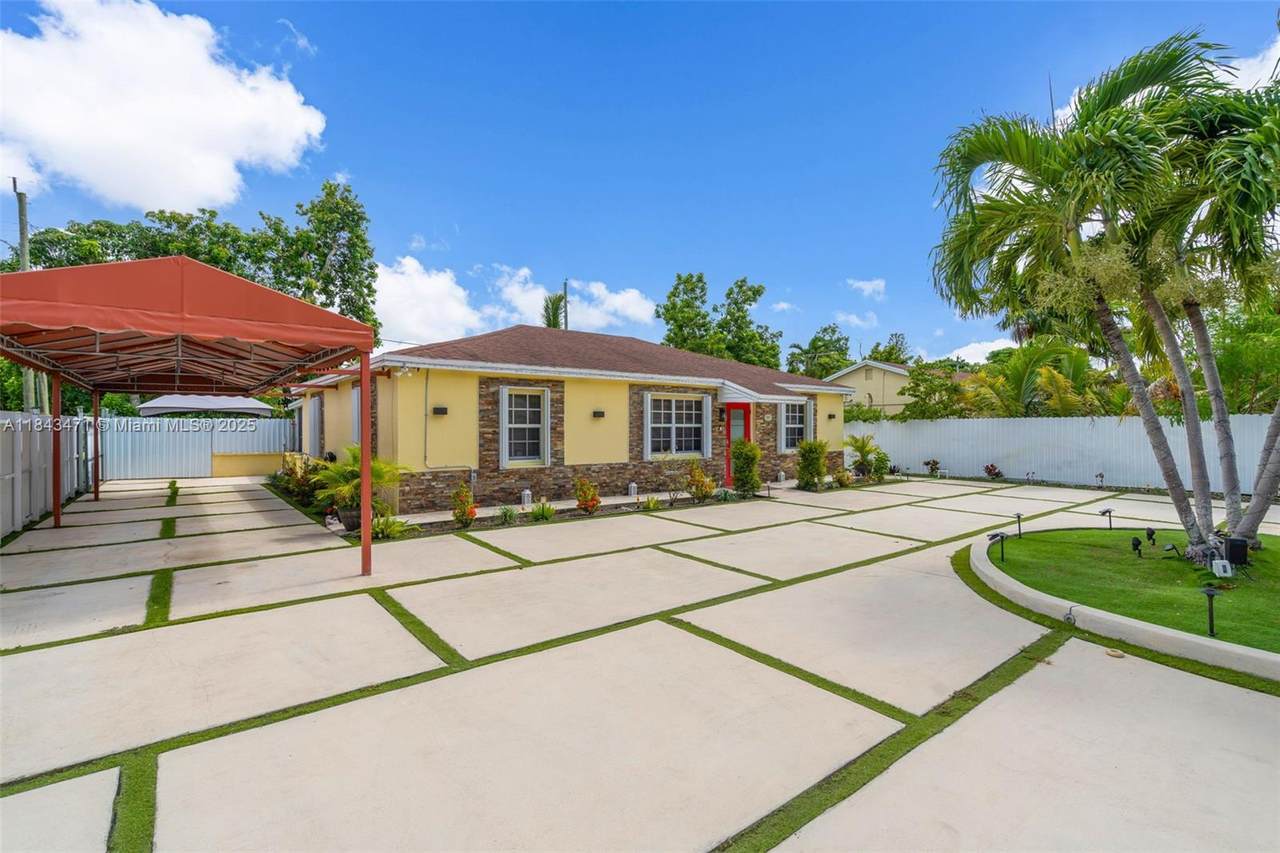 https://bt-photos.global.ssl.fastly.net/miami/1280_boomver_1_A11843471-2.jpg