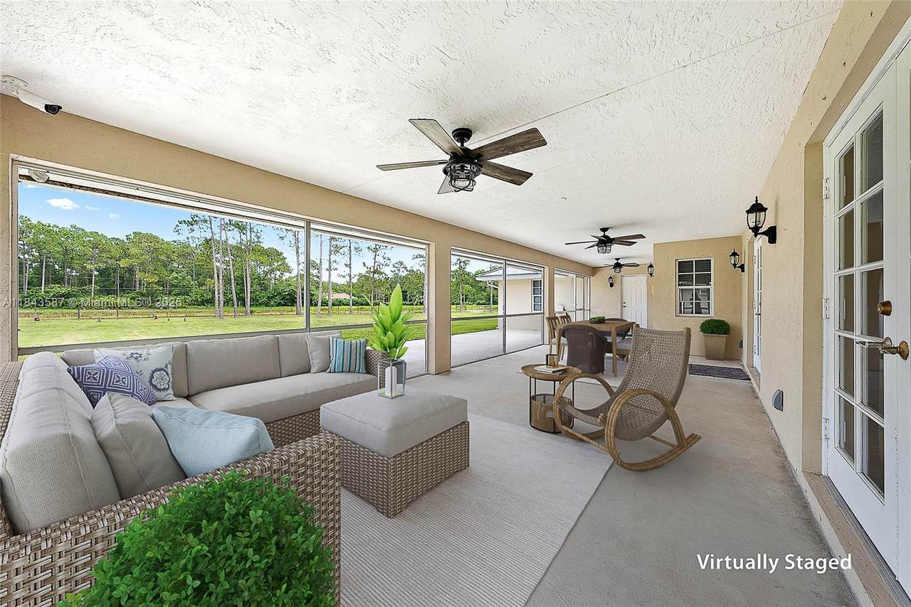 https://bt-photos.global.ssl.fastly.net/miami/1280_boomver_1_A11843587-2.jpg