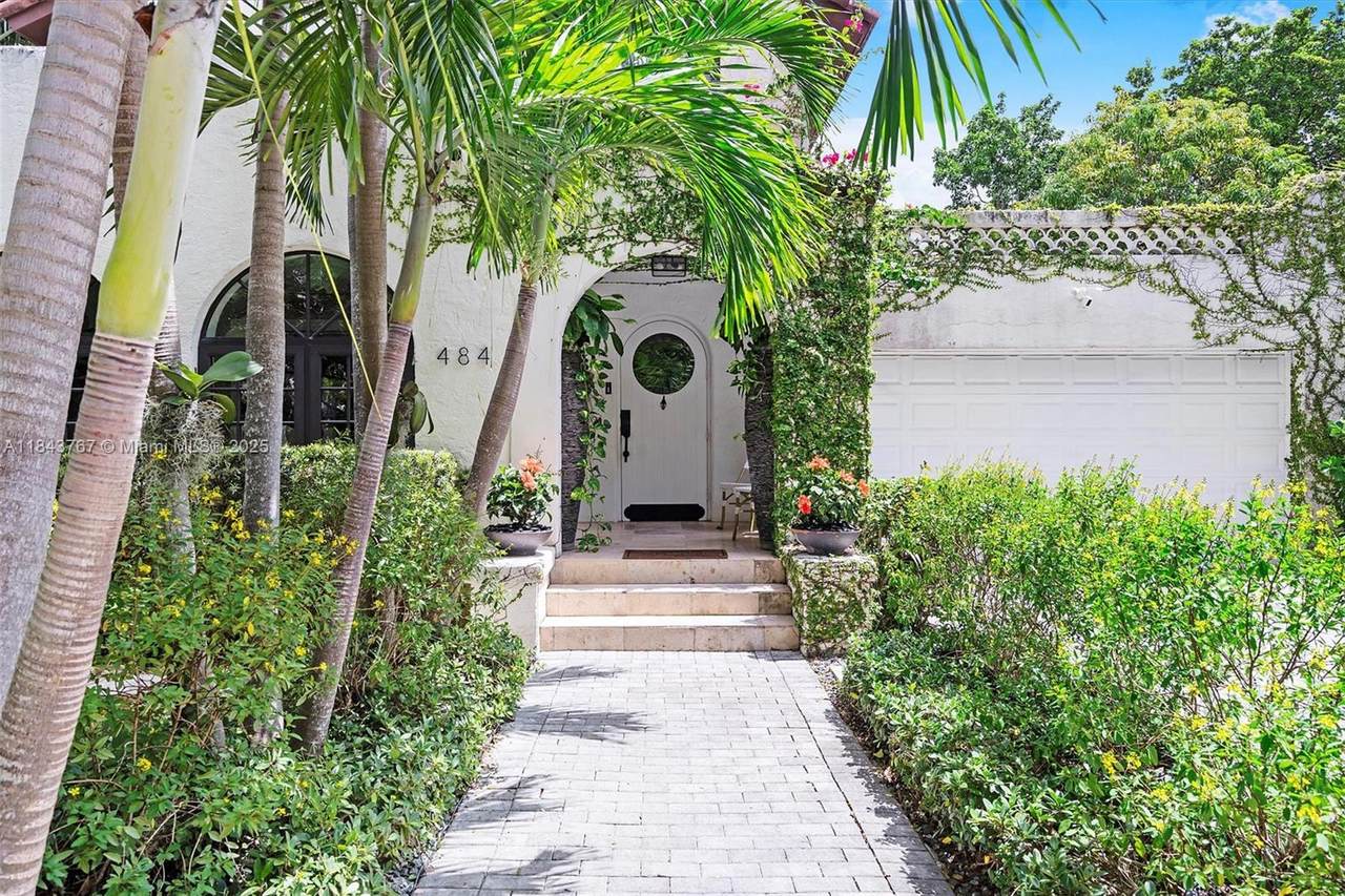 https://bt-photos.global.ssl.fastly.net/miami/1280_boomver_1_A11843767-2.jpg