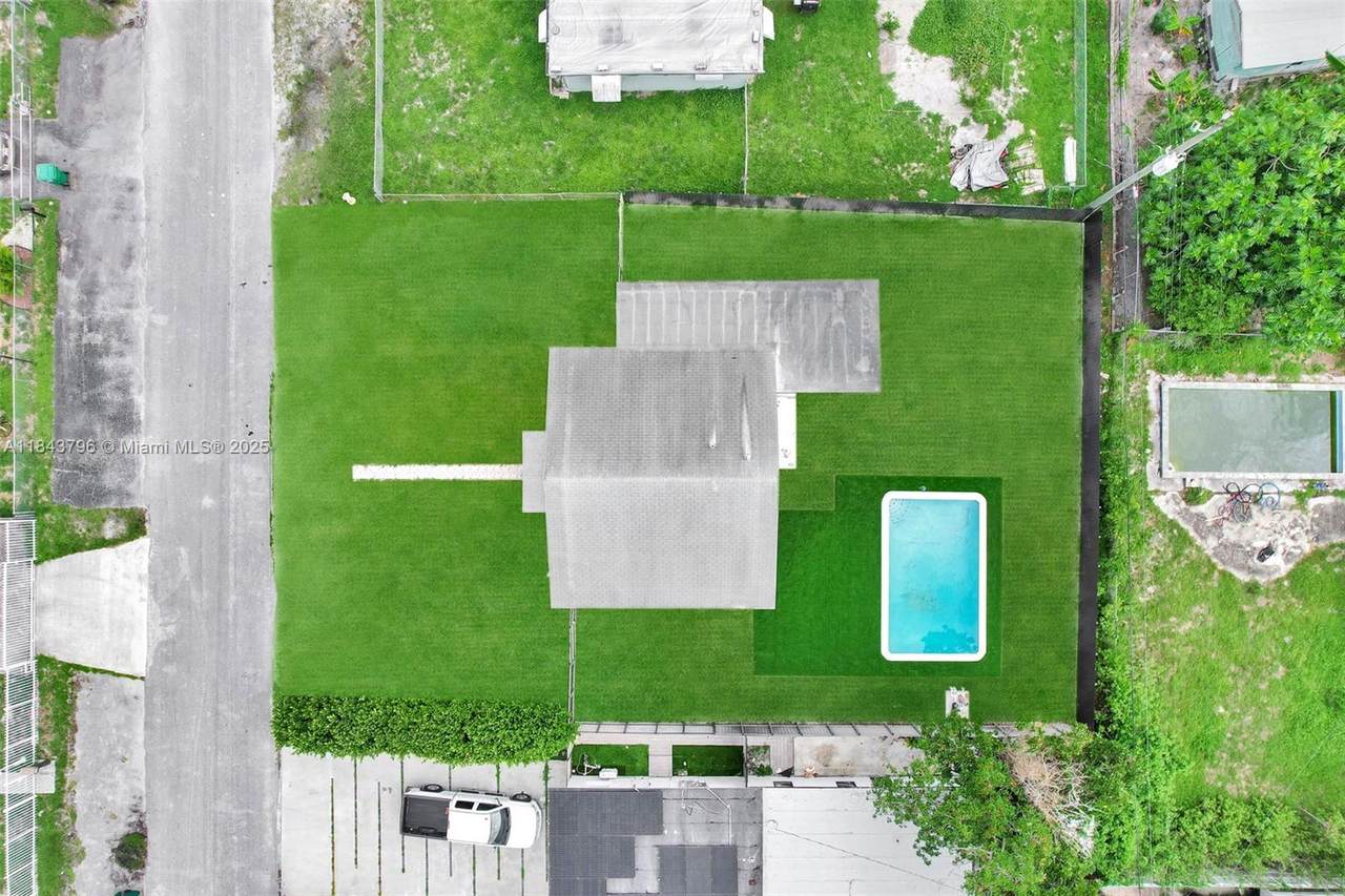 https://bt-photos.global.ssl.fastly.net/miami/1280_boomver_1_A11843796-2.jpg