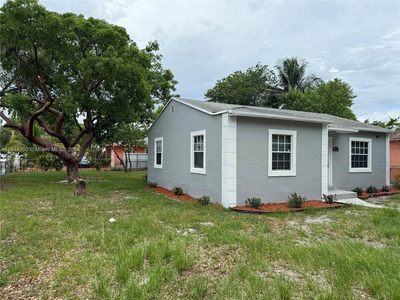 https://bt-photos.global.ssl.fastly.net/miami/1280_boomver_1_A11844000-2.jpg