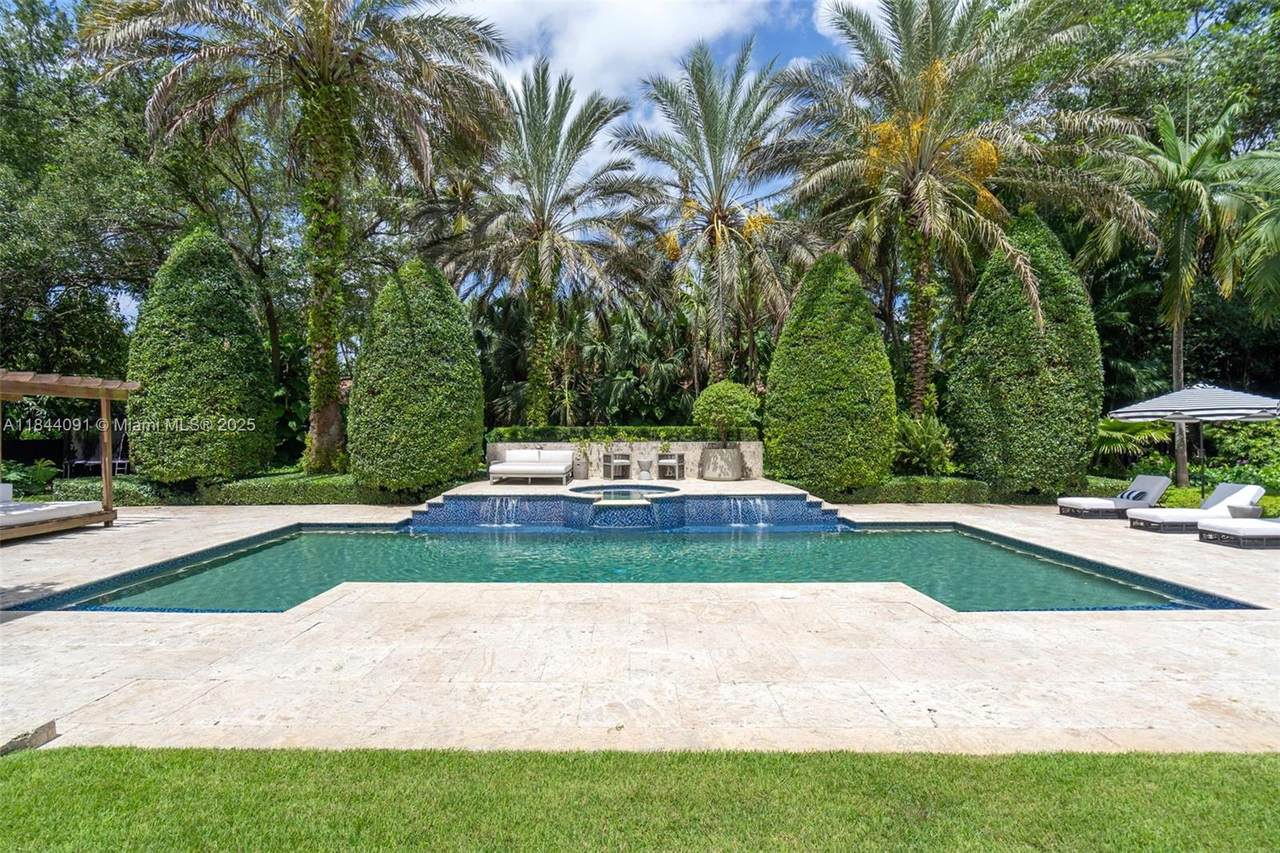https://bt-photos.global.ssl.fastly.net/miami/1280_boomver_1_A11844091-2.jpg