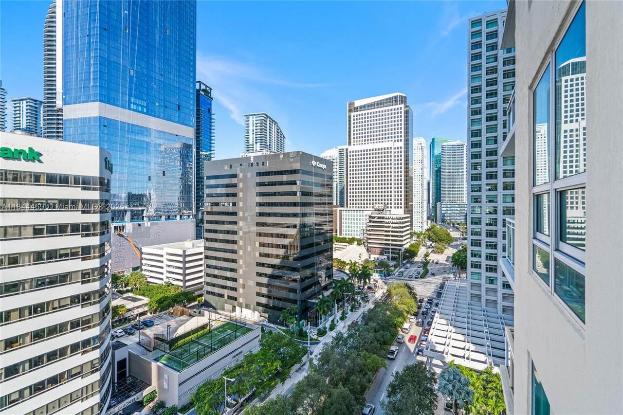https://bt-photos.global.ssl.fastly.net/miami/1280_boomver_1_A11844469-2.jpg