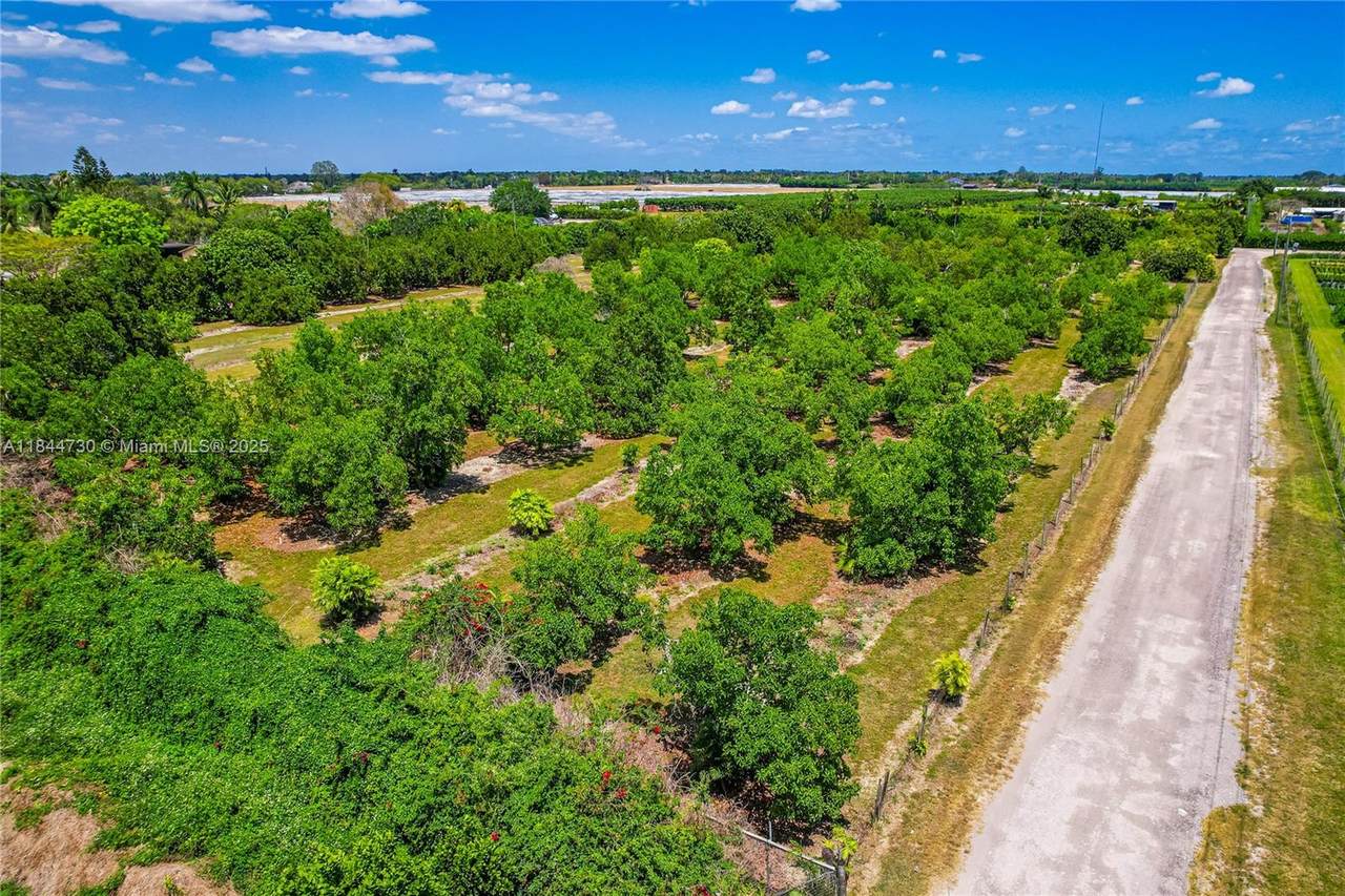 254XX Sw 217Ave - Photo 1