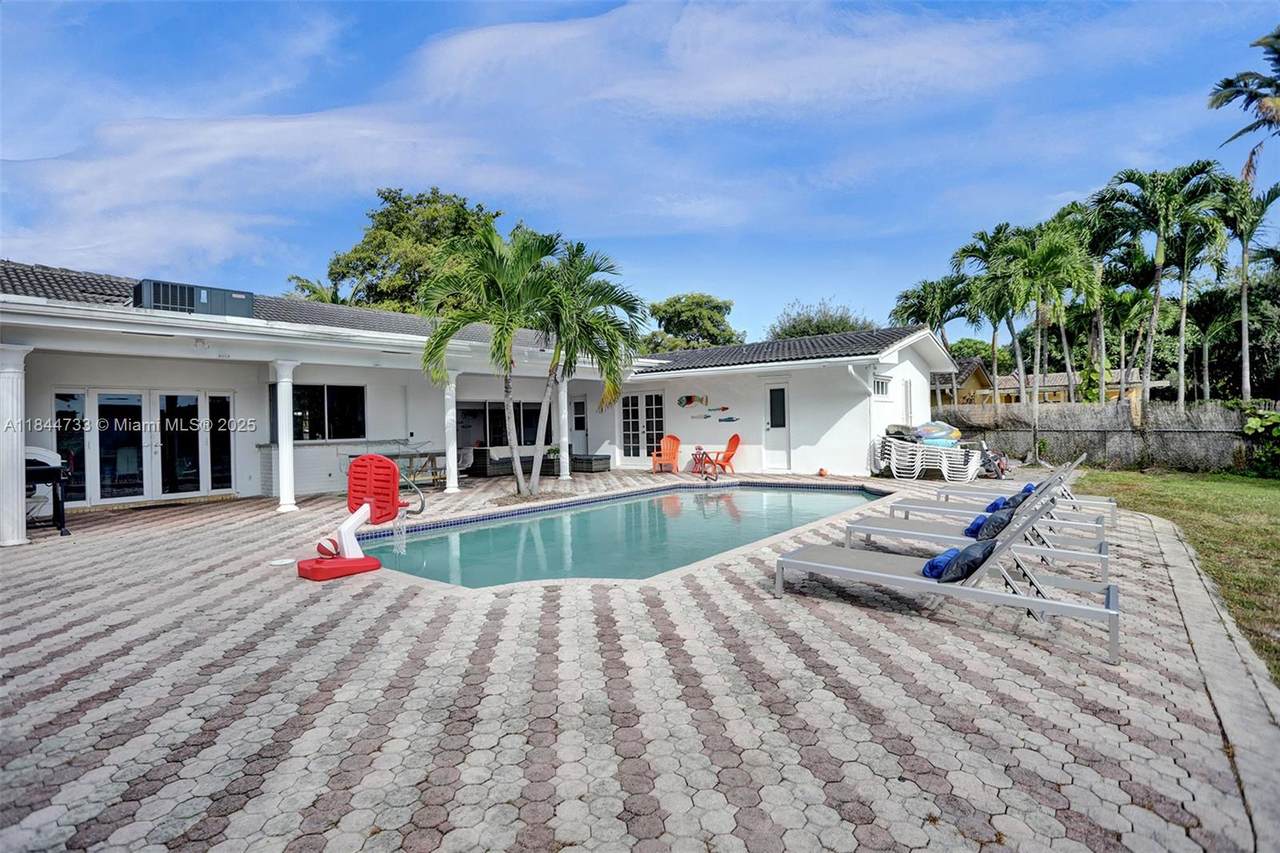 4740 31st Ct - Photo 1
