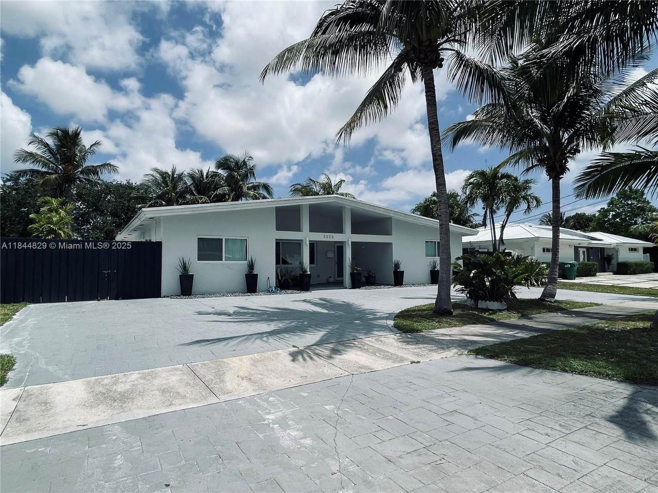 https://bt-photos.global.ssl.fastly.net/miami/1280_boomver_1_A11844829-2.jpg