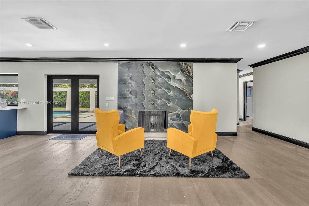 2550 114th Ave - Photo 1