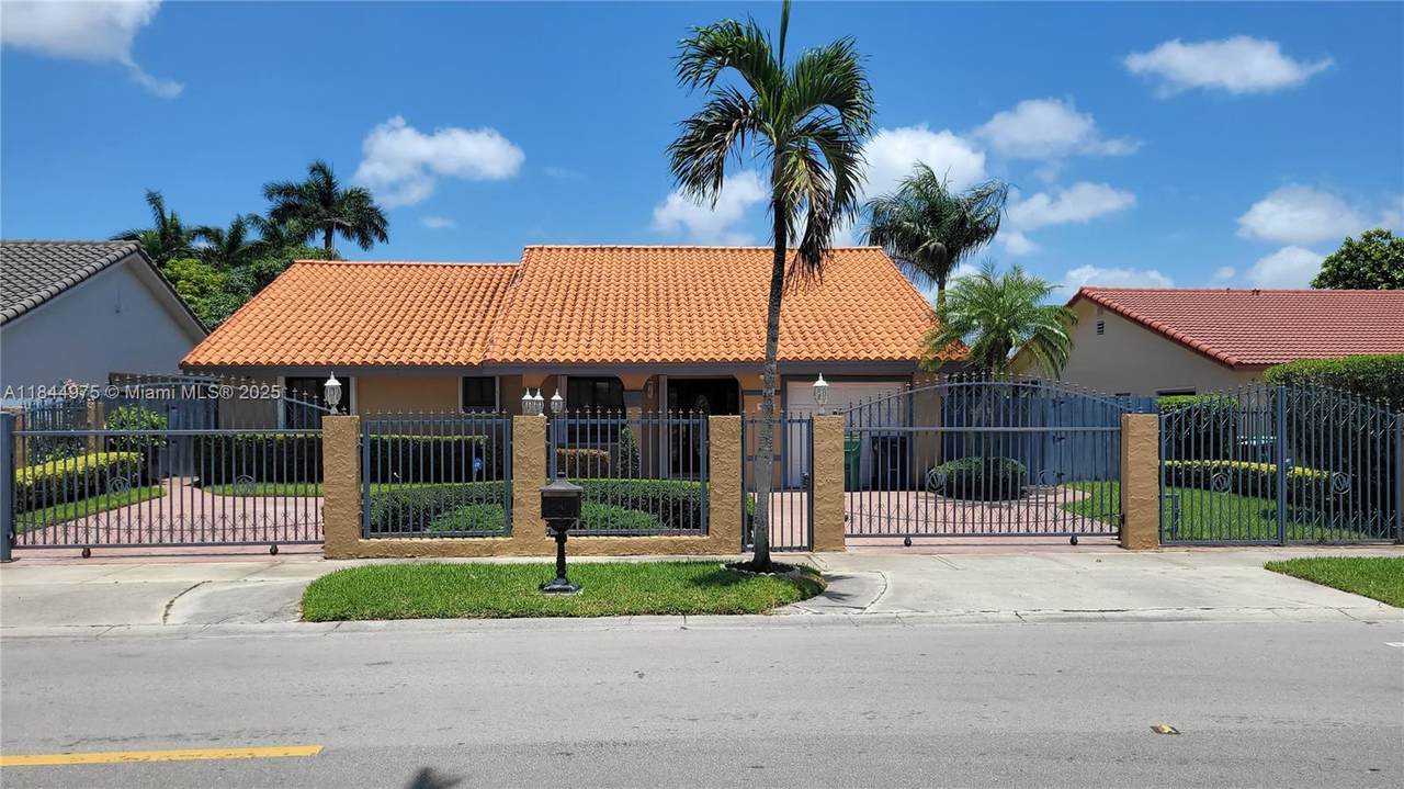 https://bt-photos.global.ssl.fastly.net/miami/1280_boomver_1_A11844975-2.jpg